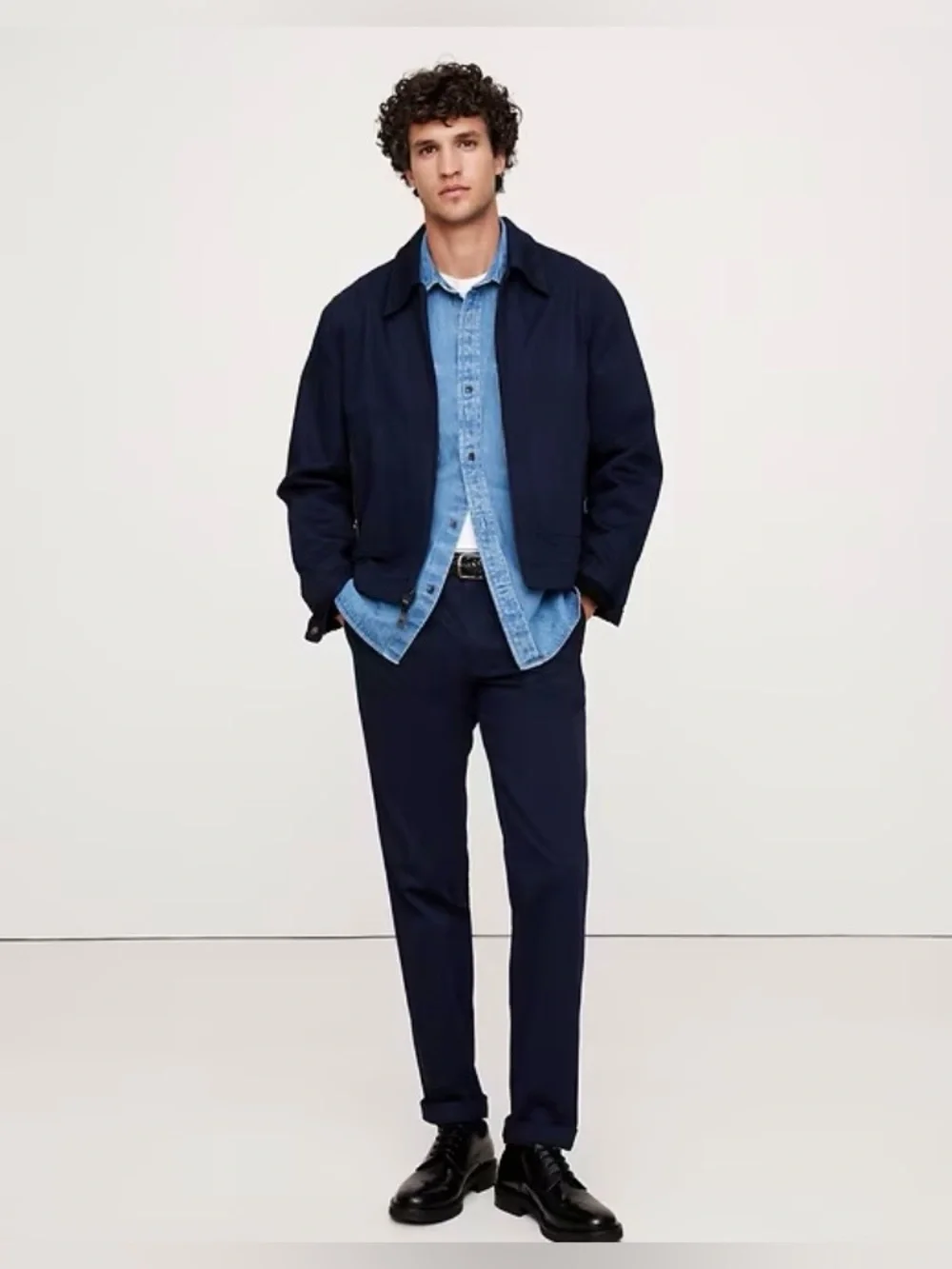 Banana Republic Aiden Rapid Movement Chino in Navy